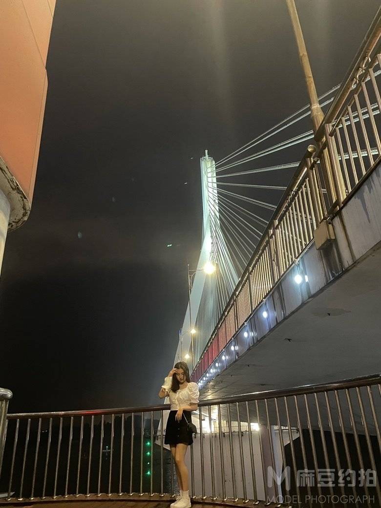夜景模特