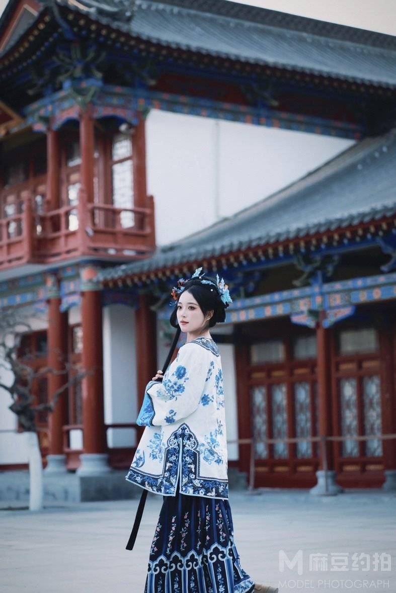 汉服模特