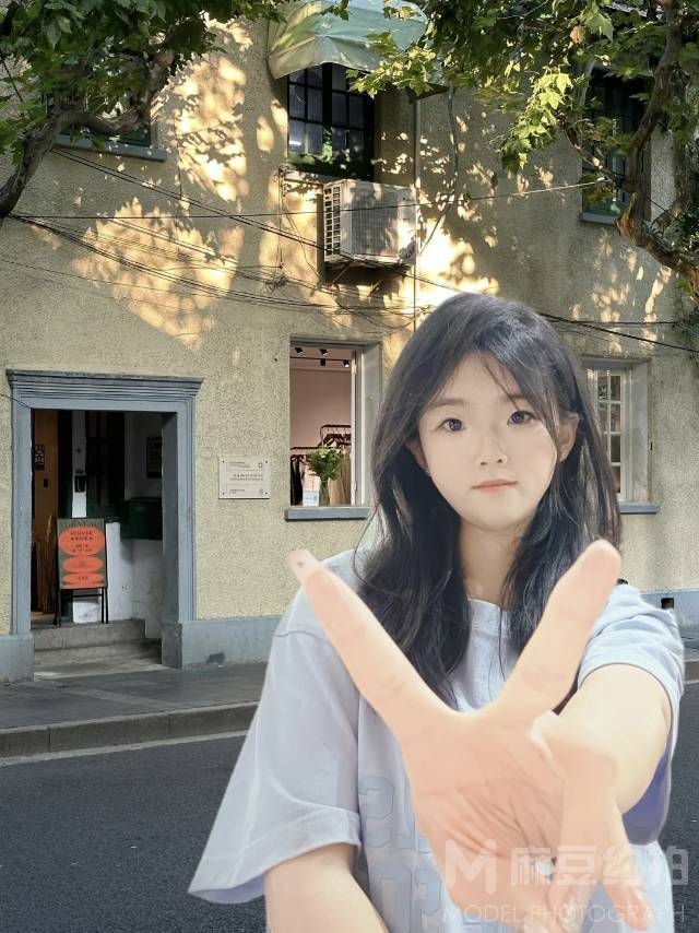 校园模特