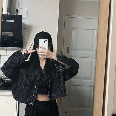 黑白模特