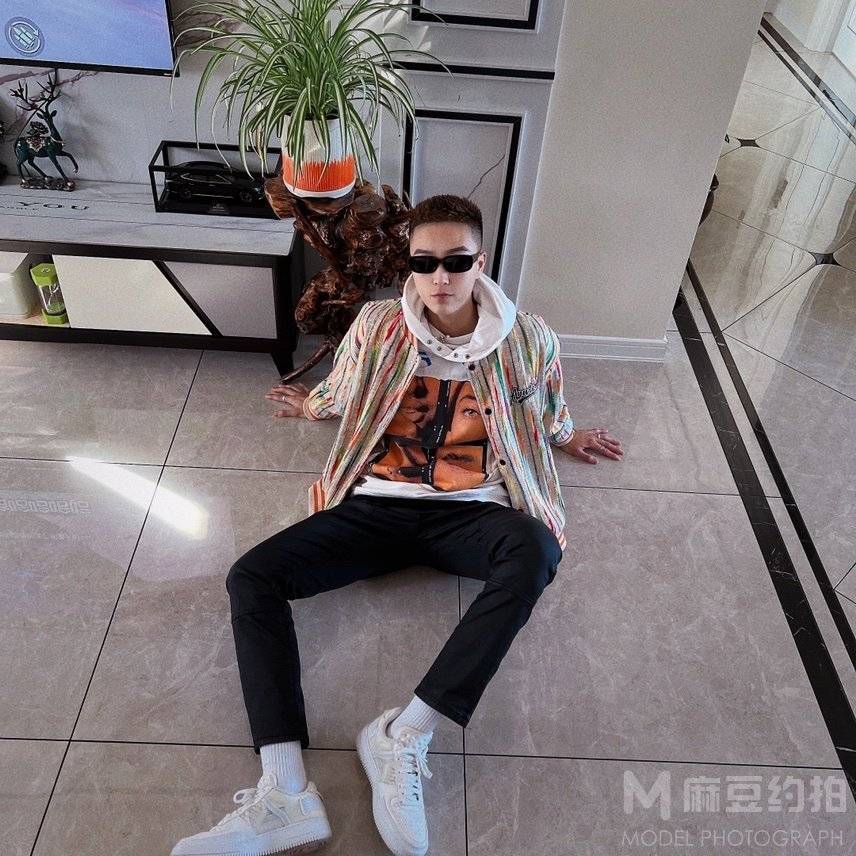 情侣模特