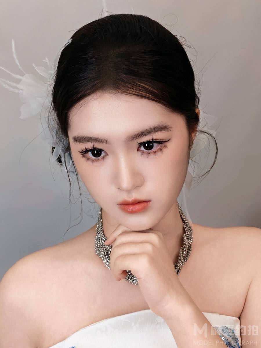 妆容模特