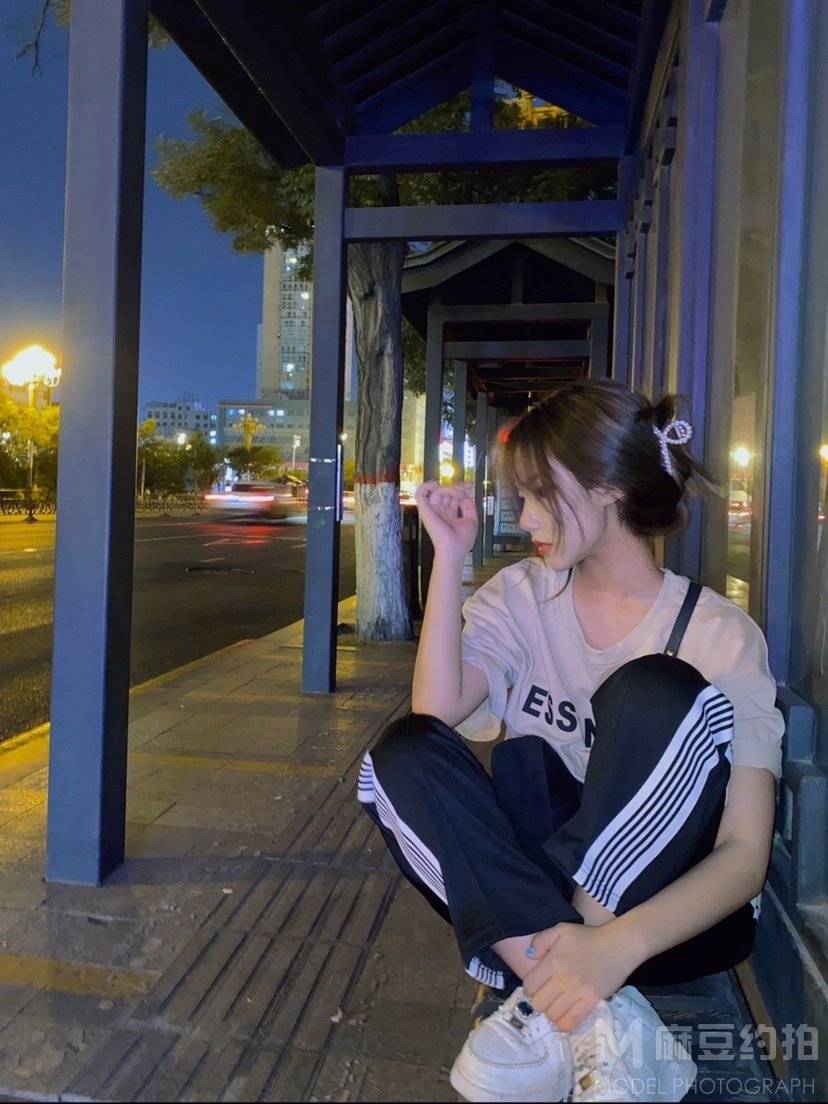 夜景模特