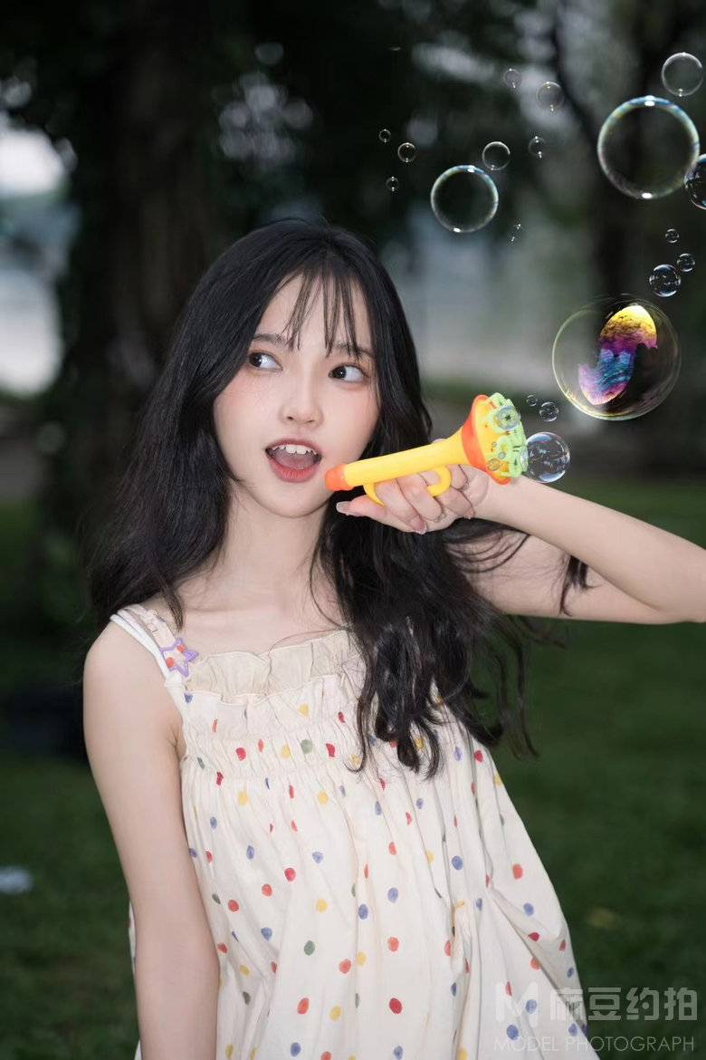清新模特