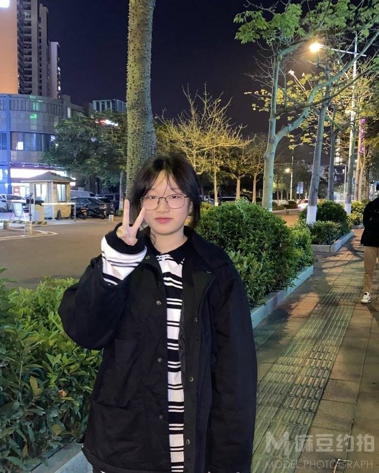 清新模特