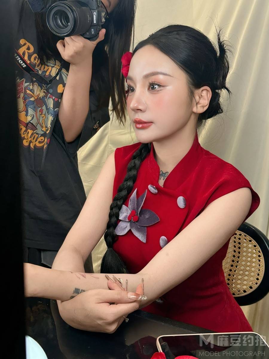 妆容模特