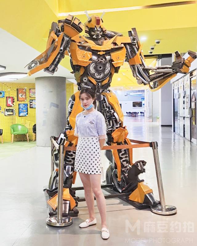校园模特