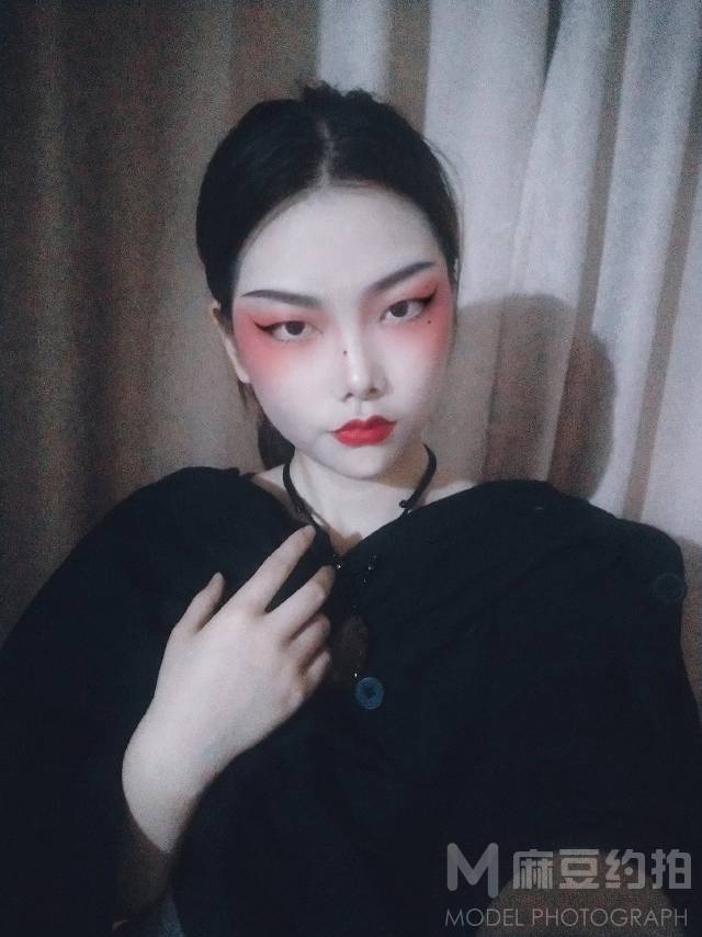 暗黑模特