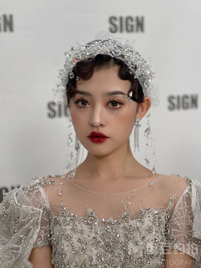 妆容模特