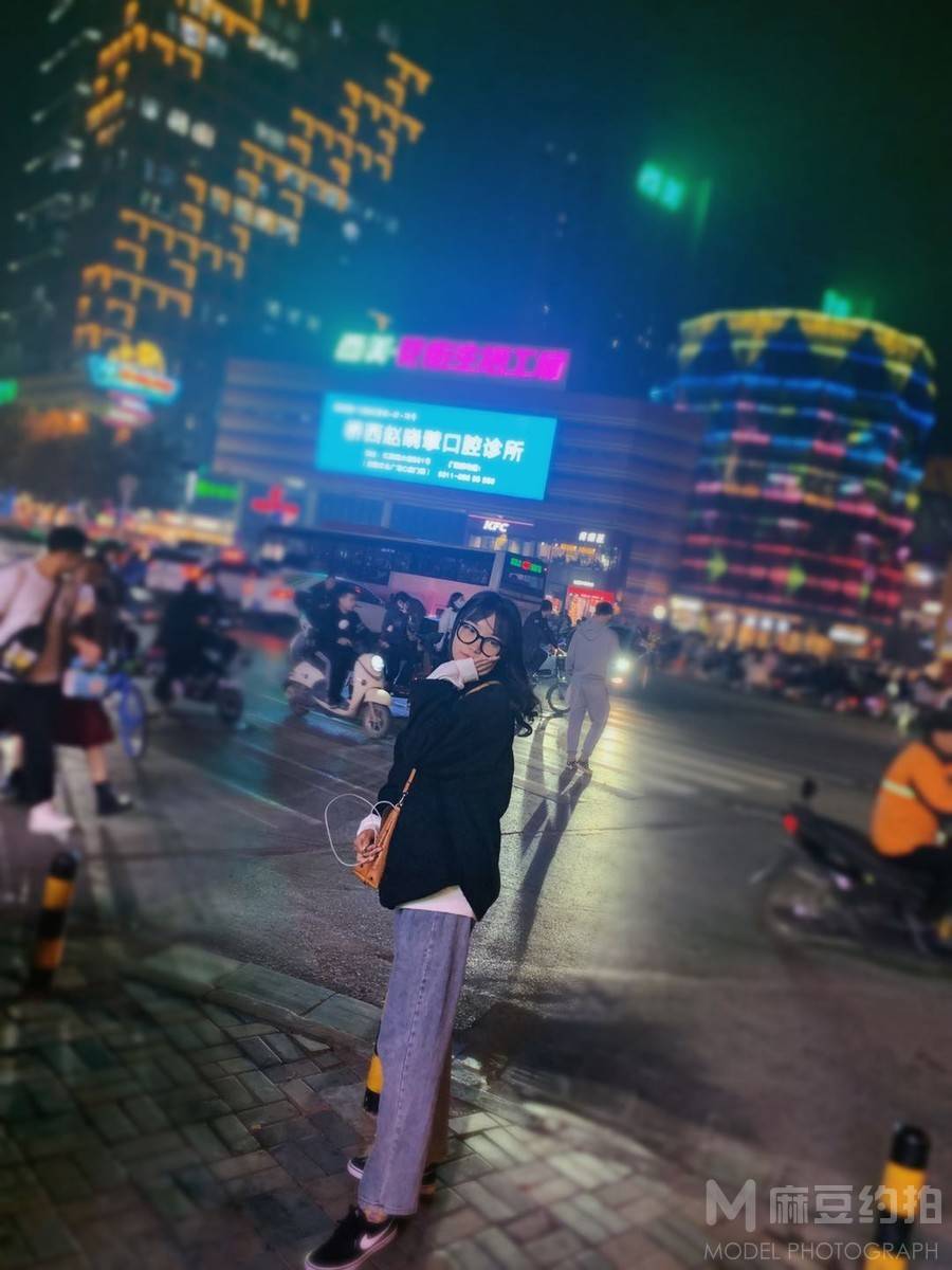 校园模特