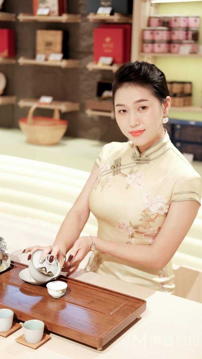 妆容模特