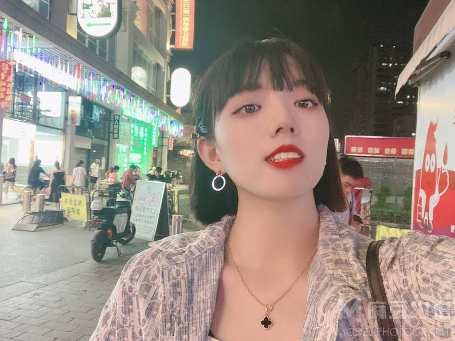 商务模特