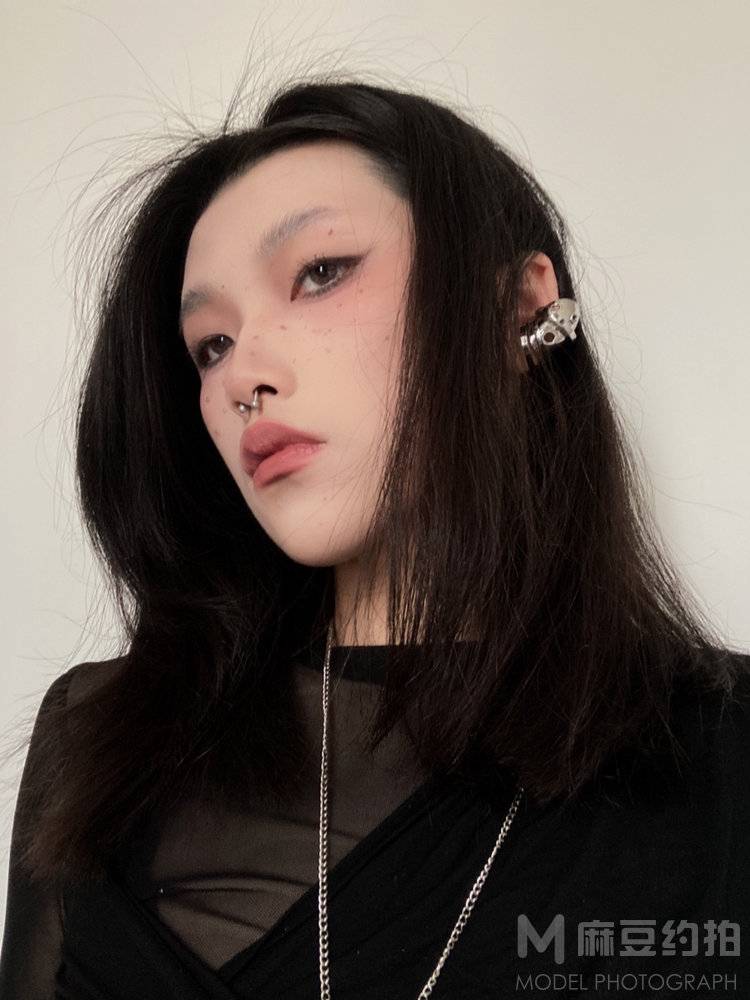 暗黑模特