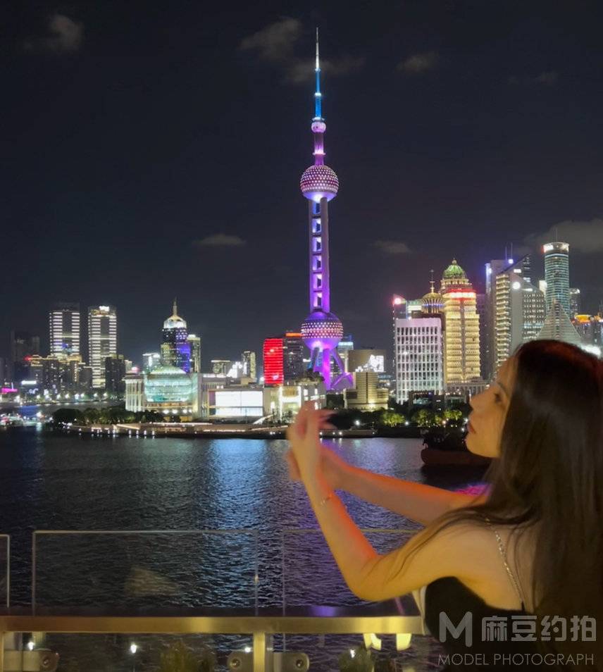 夜景模特