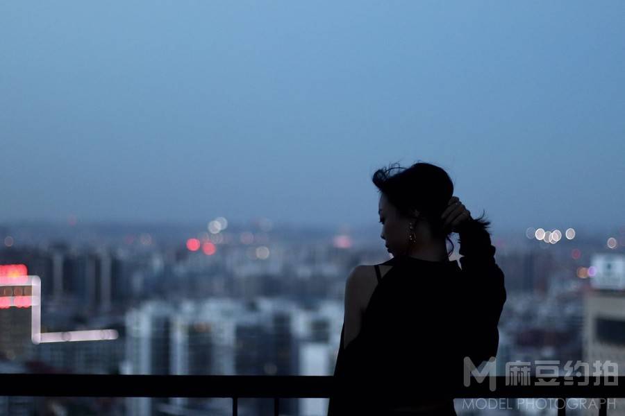 夜景模特