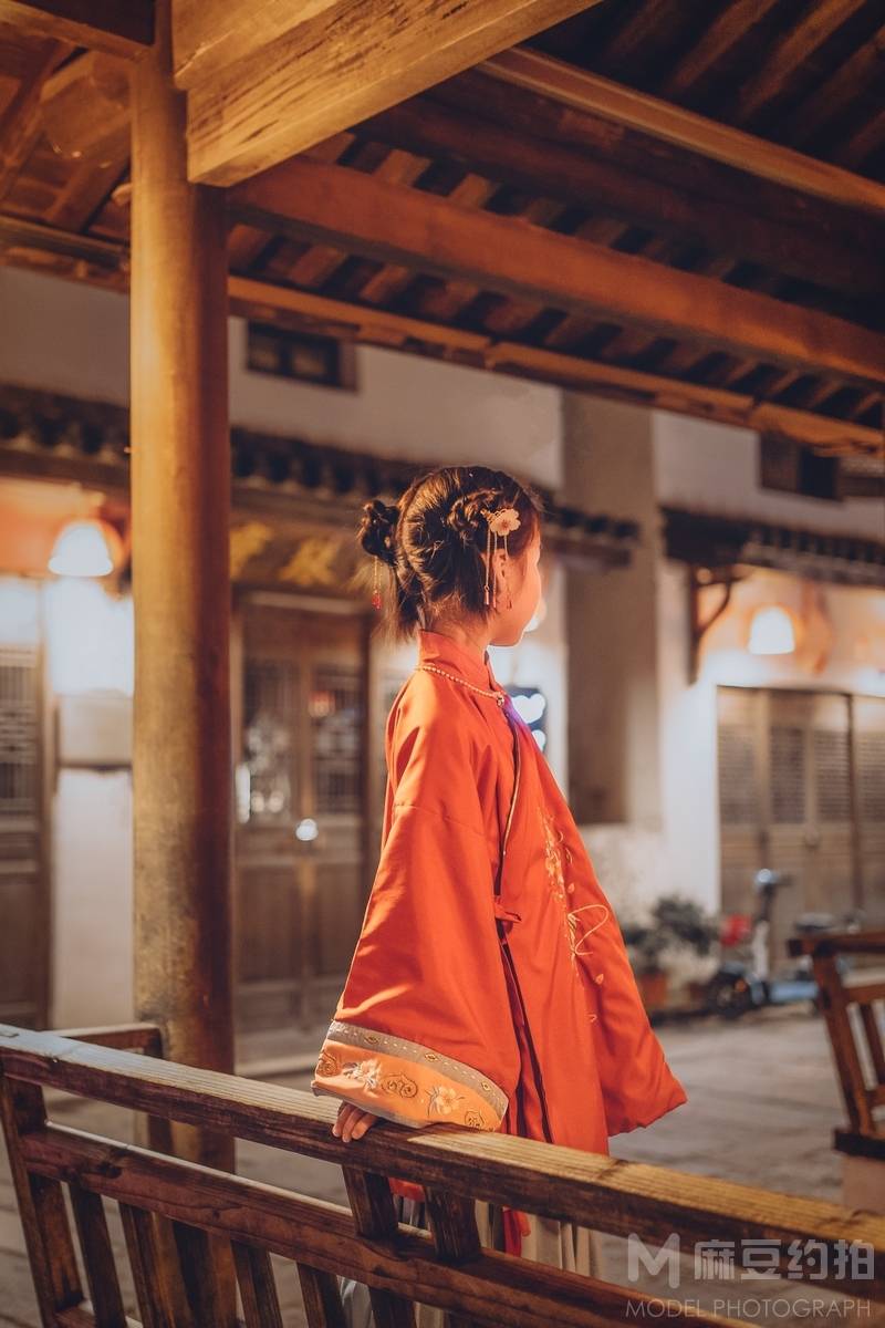 汉服模特