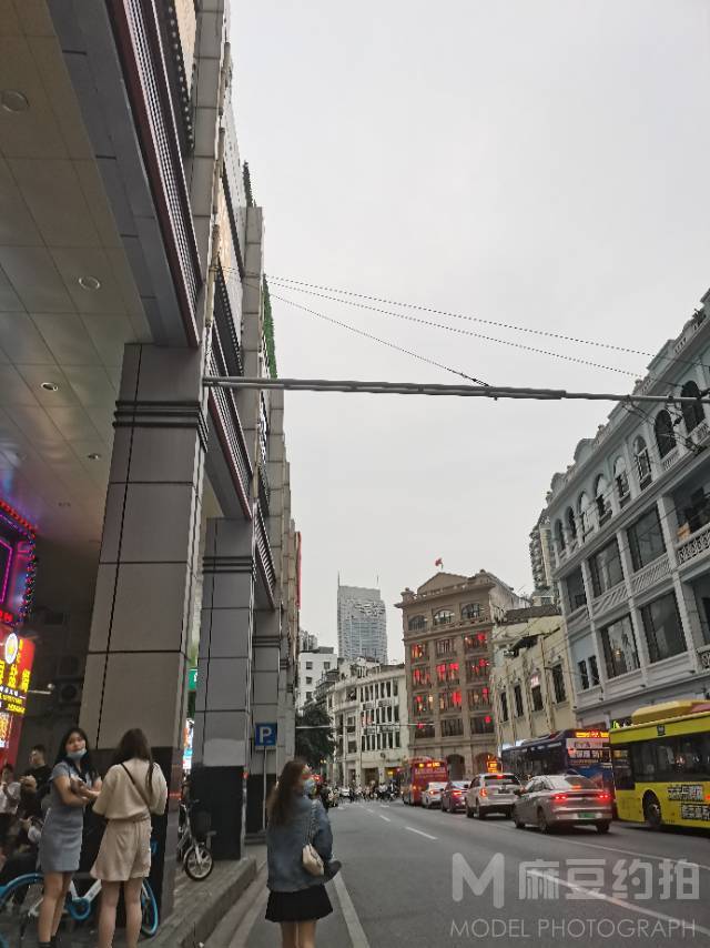 夜景模特