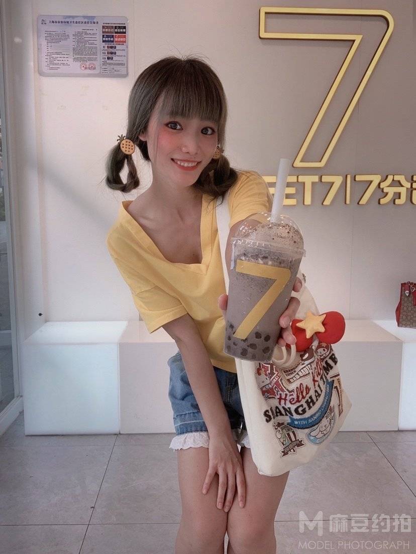清新模特