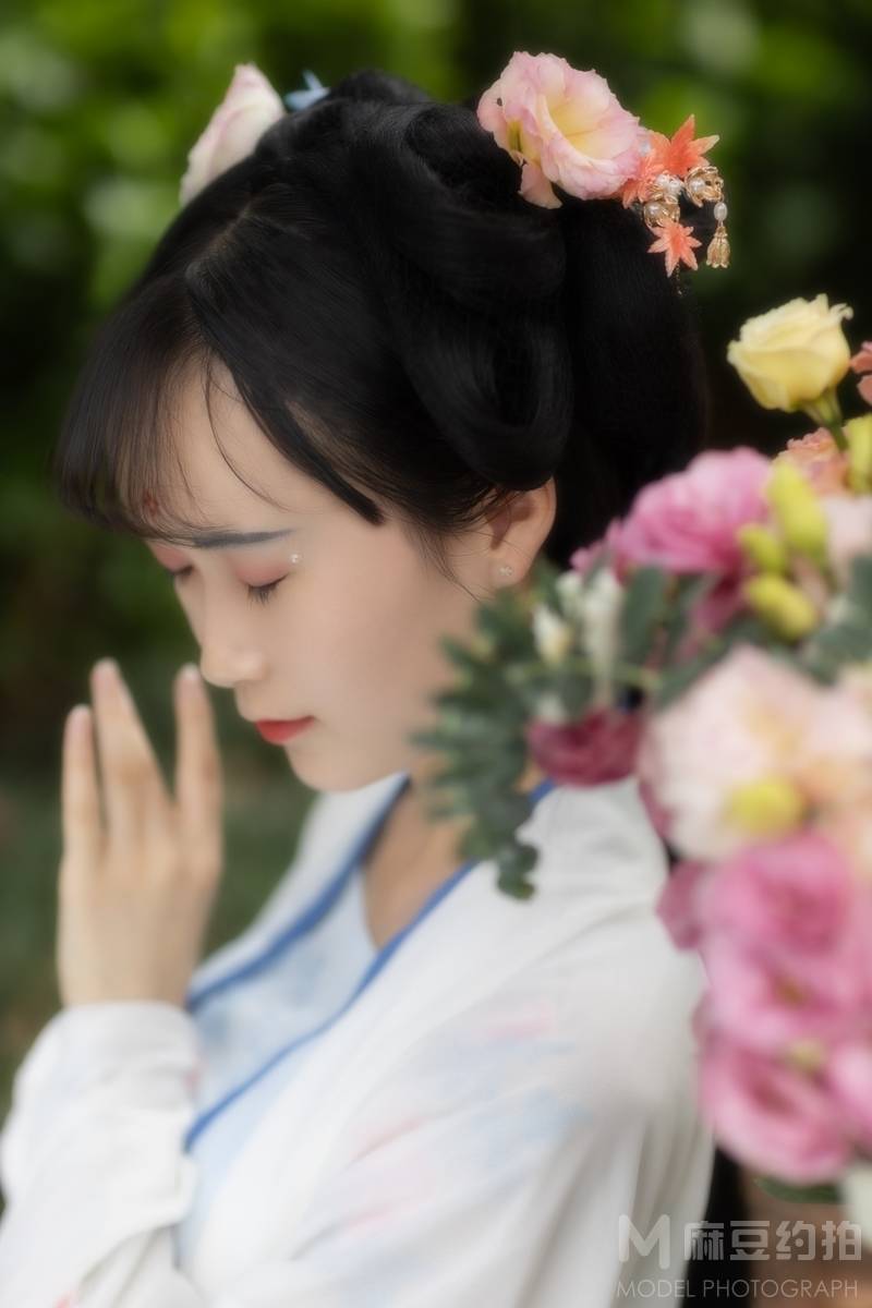 汉服模特