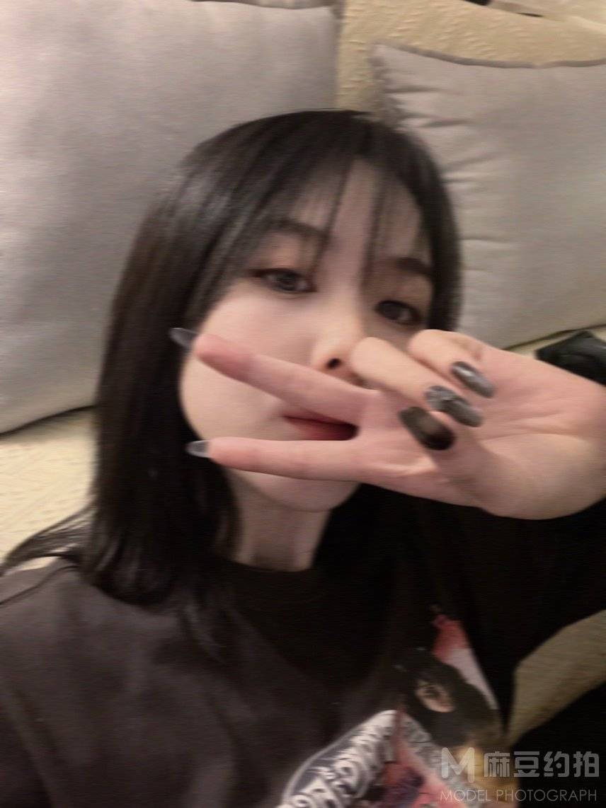黑白模特
