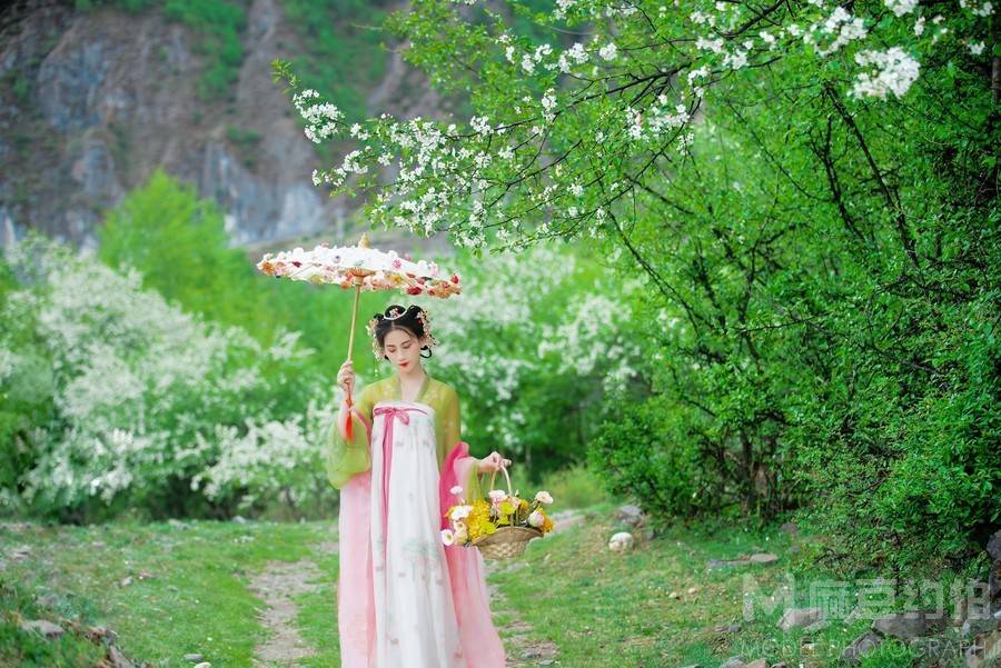 汉服模特