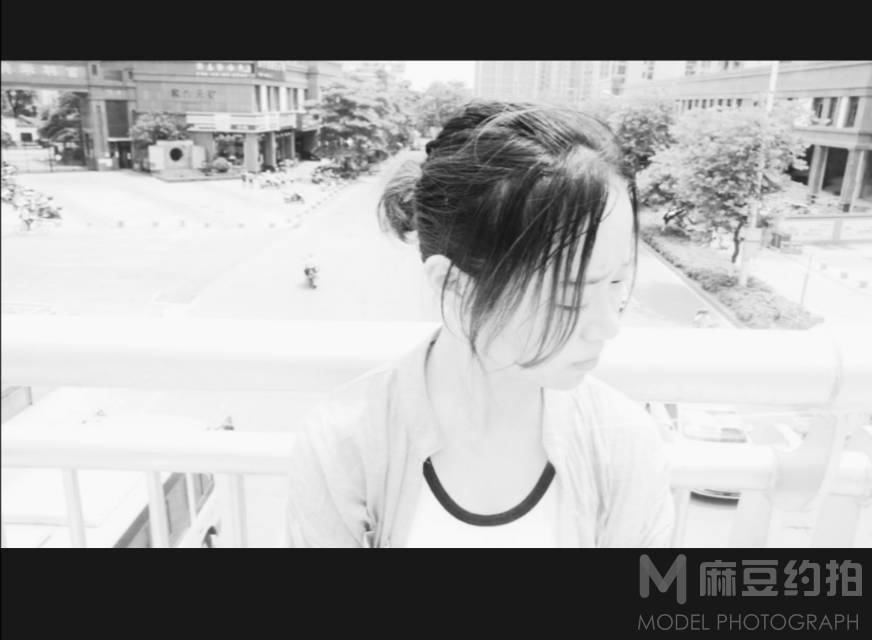 黑白模特