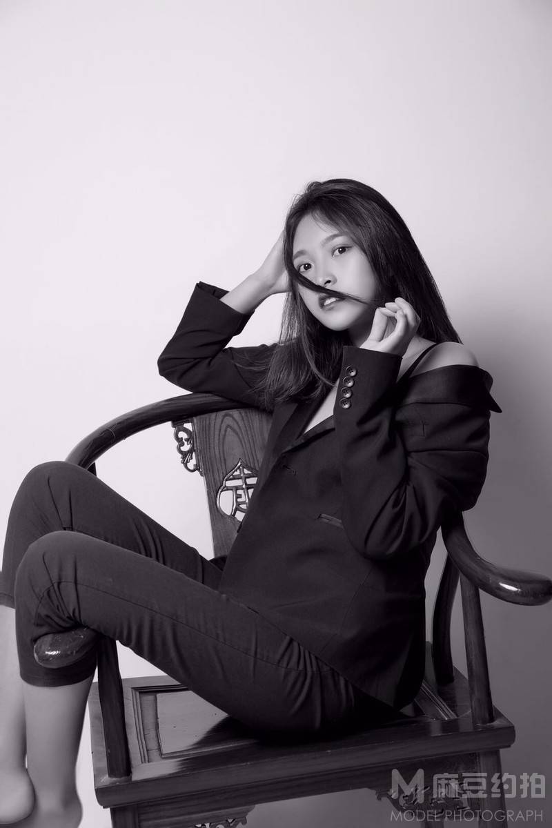 黑白模特