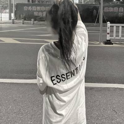 黑白模特