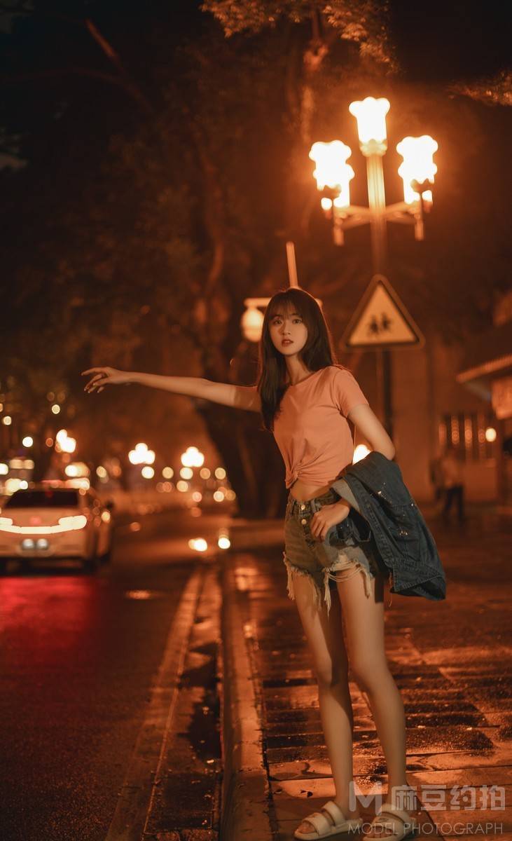 夜景模特