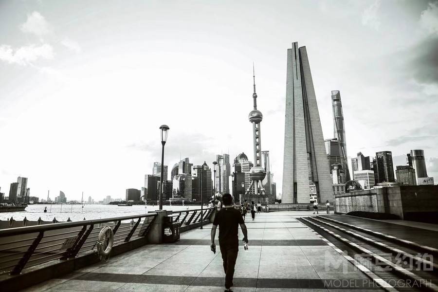 黑白模特
