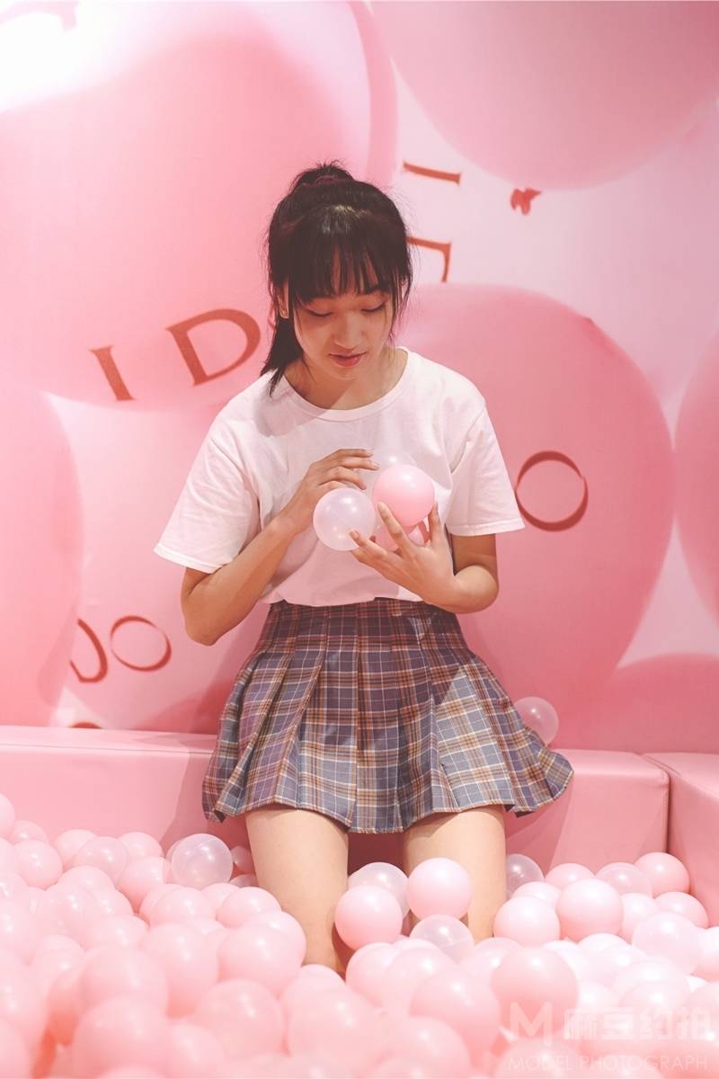 情绪模特