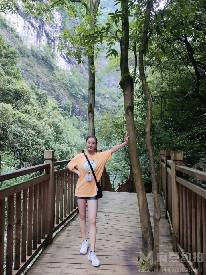 清新模特