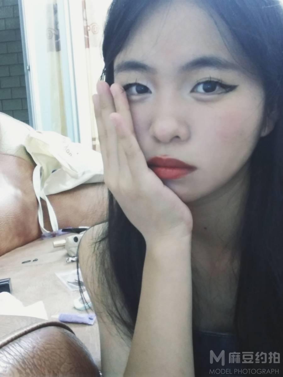 妆容模特