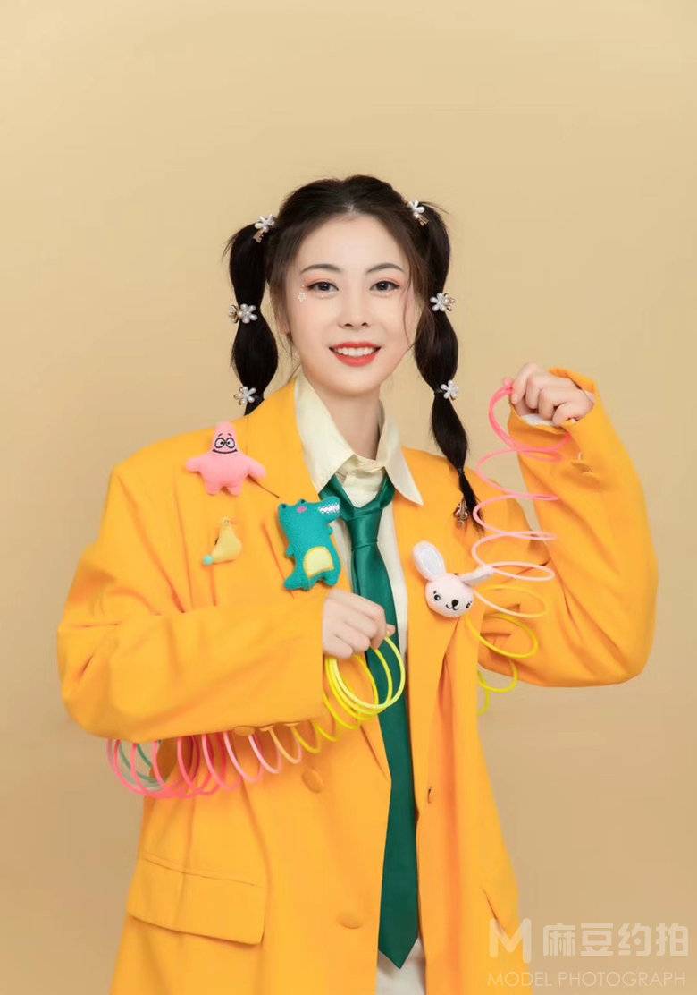 校园模特