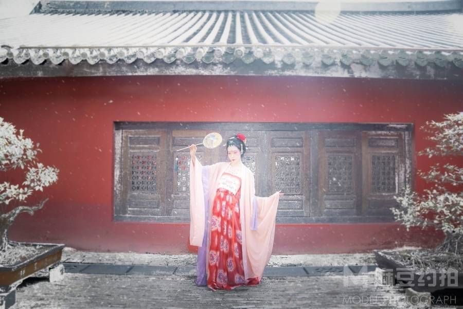 汉服模特