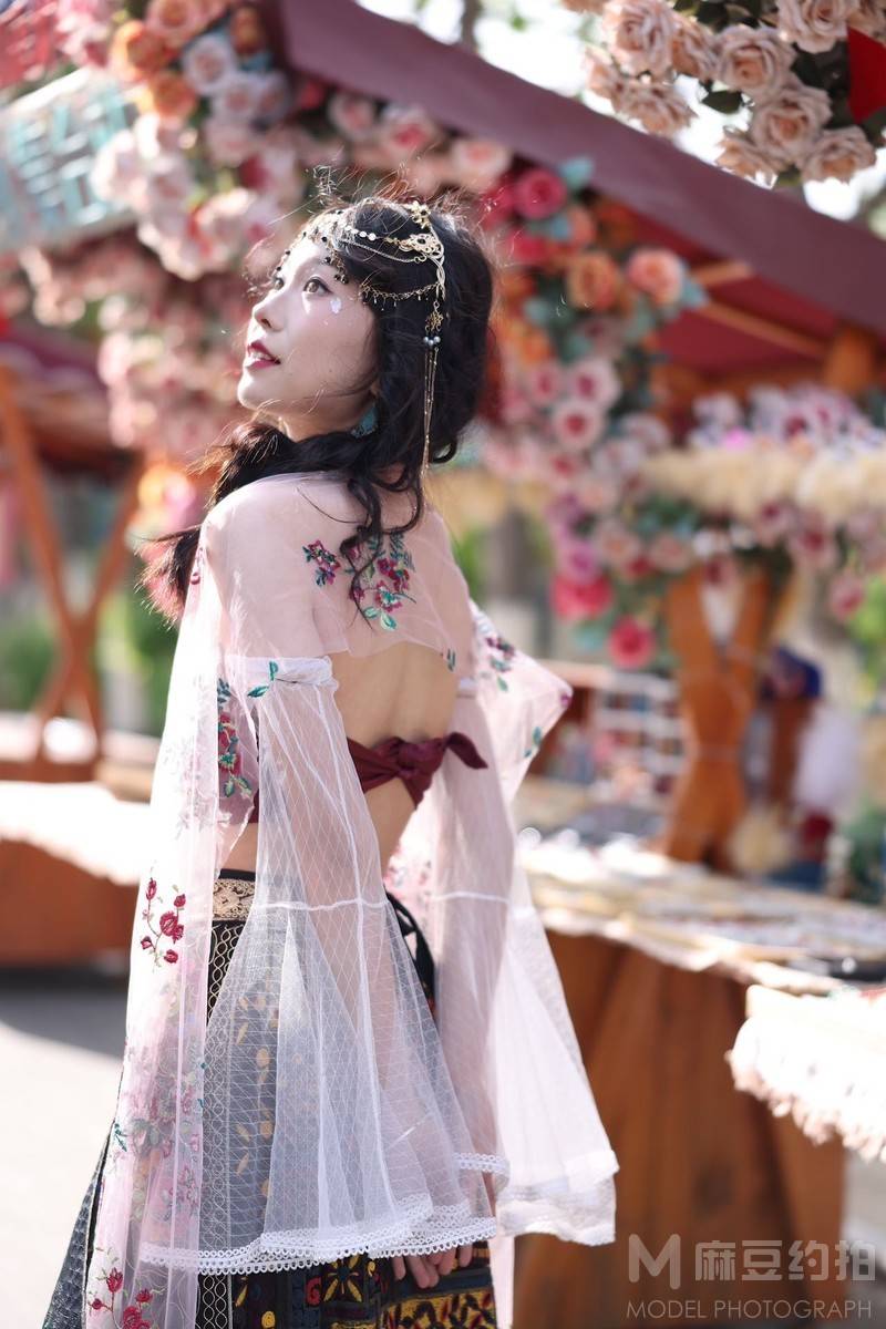情绪模特