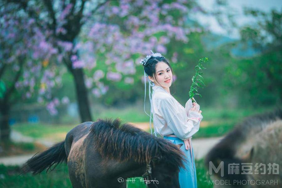 汉服模特