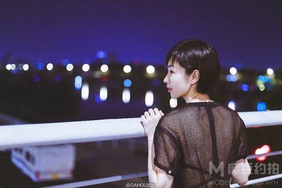 夜景模特