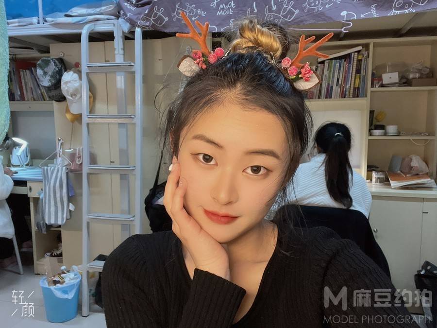 校园模特