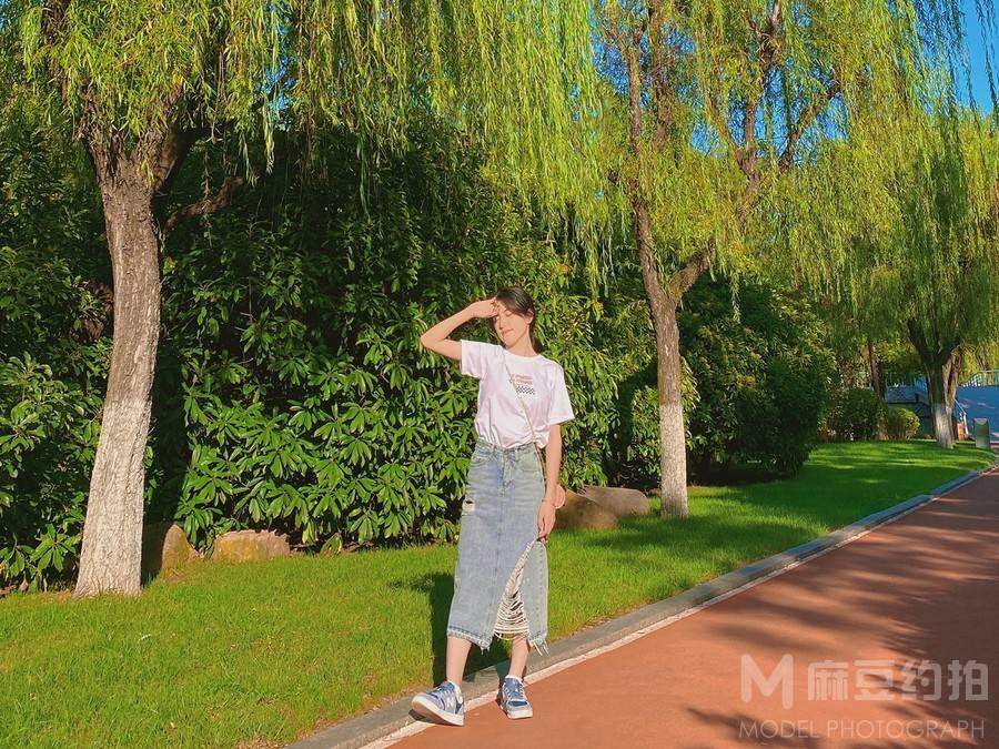 妆容模特