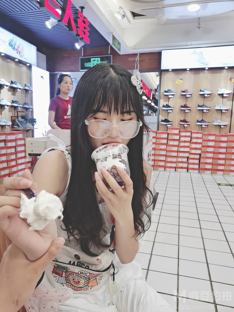 清新模特