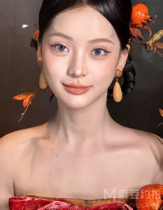 妆容模特