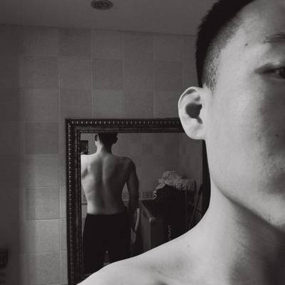 黑白模特