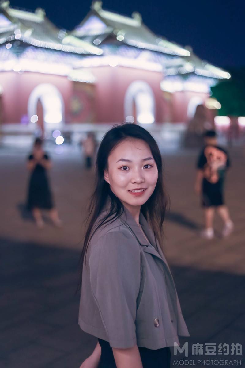 夜景模特