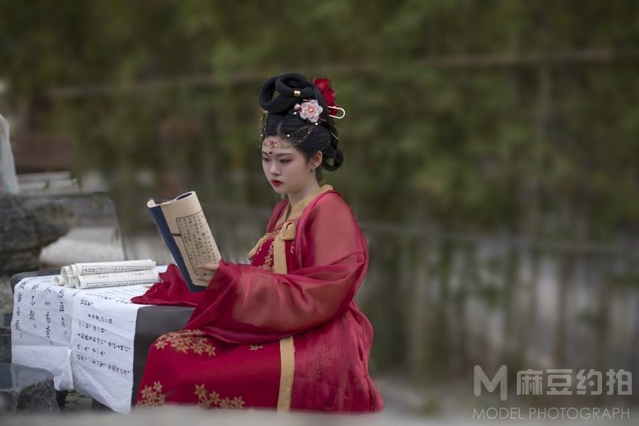 汉服模特