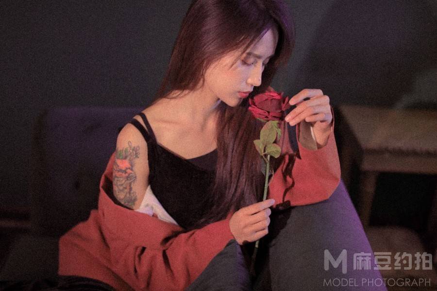 情绪模特