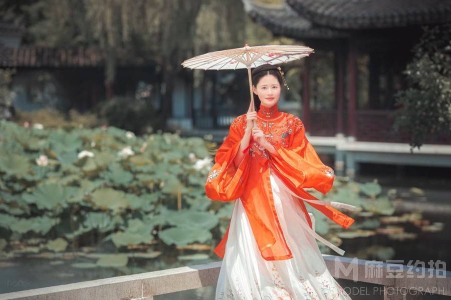 汉服模特