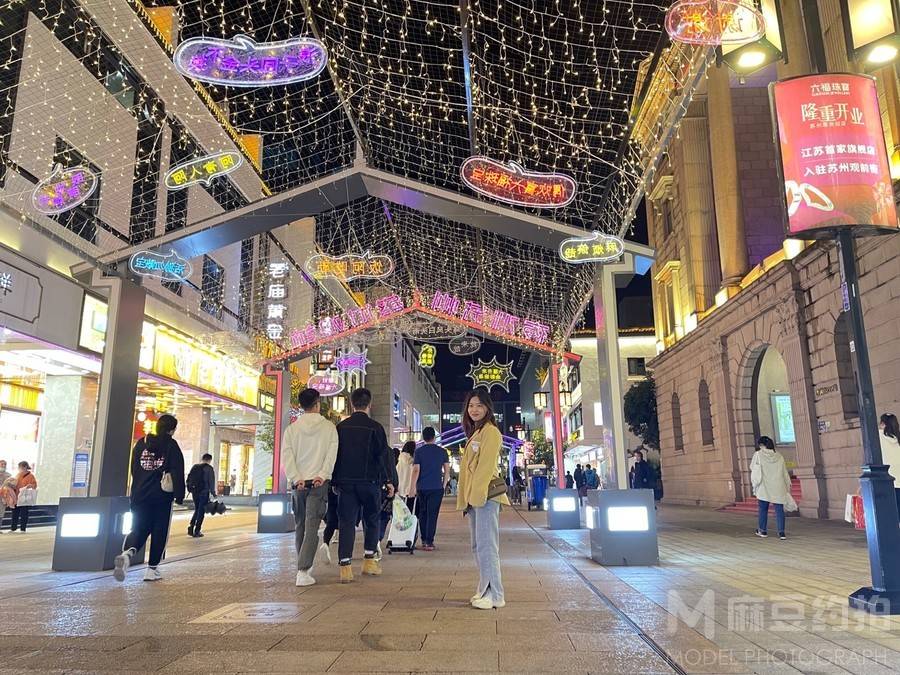 夜景模特