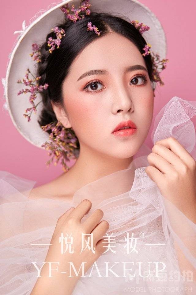 妆容模特