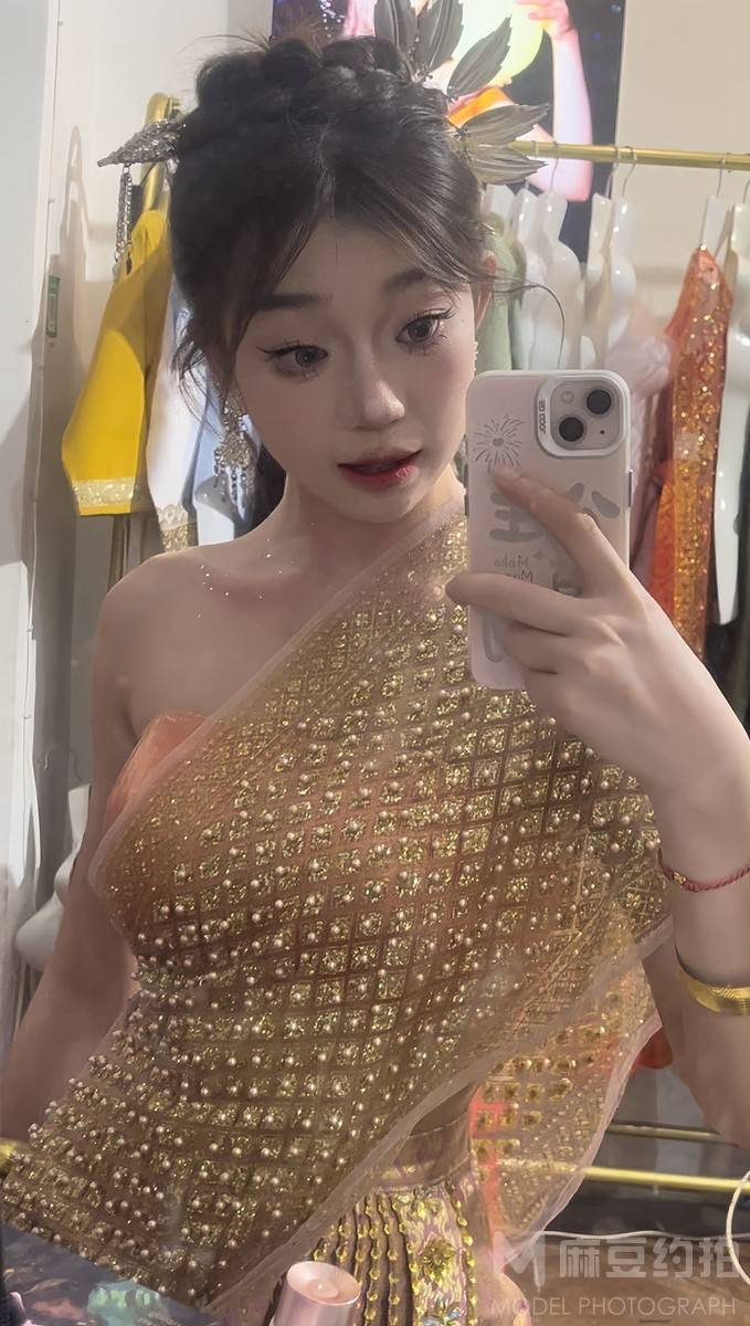 妆容模特